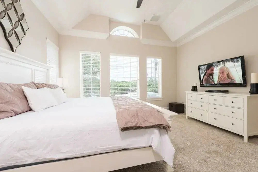 photo 1 of Fantastic 3 bed home with a pool