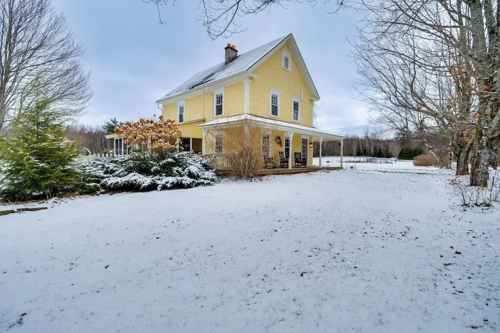 photo 1 of Farmhouse on Ammonoosuc River Near Cannon Mountain