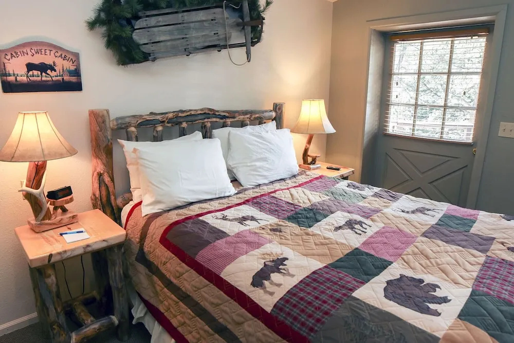 photo 1 of Fawn Valley Inn: 105