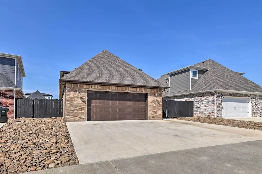 photo 1 of Fayetteville House: Pool Access & Gas Grill!