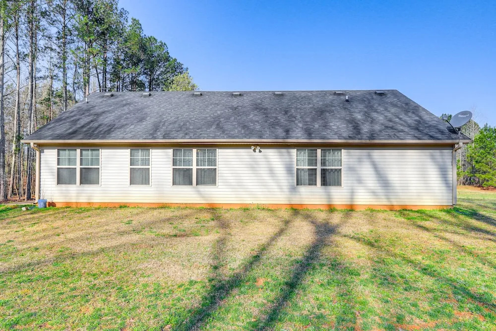 photo 1 of Fayetteville Vacation Rental ~ 24 Mi to Atlanta!