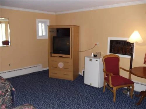 photo 1 of Fernwood Motel