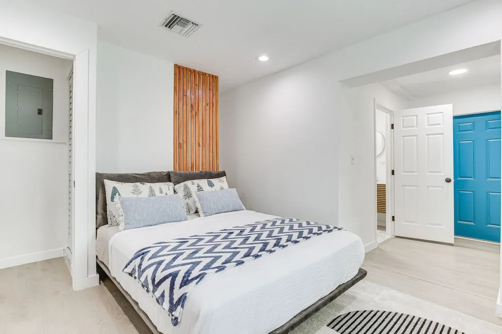 photo 1 of Fort Lauderdale Duplex ~ 6 Mi to Los Olas Beach!