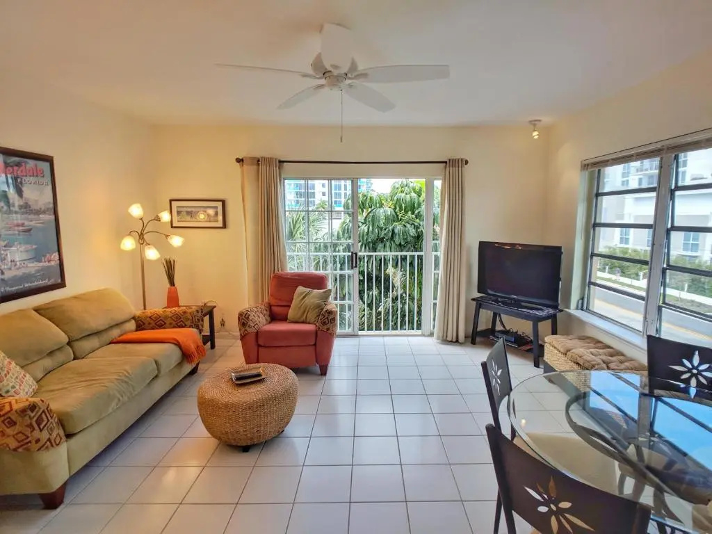photo 1 of Fort Lauderdale Yacht & Beach Club 316
