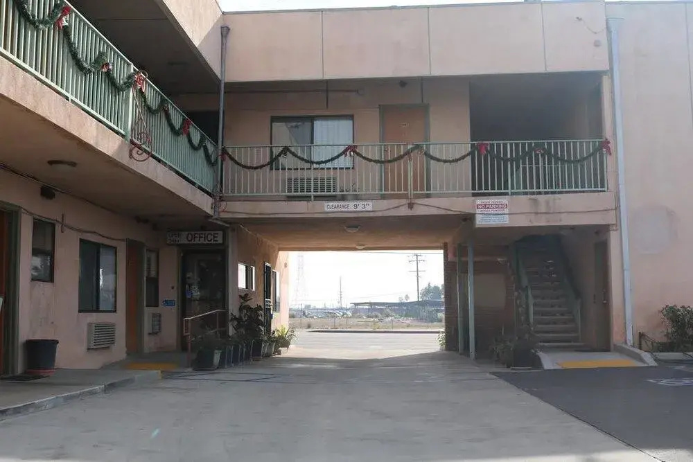 photo 1 of Four Corners motel