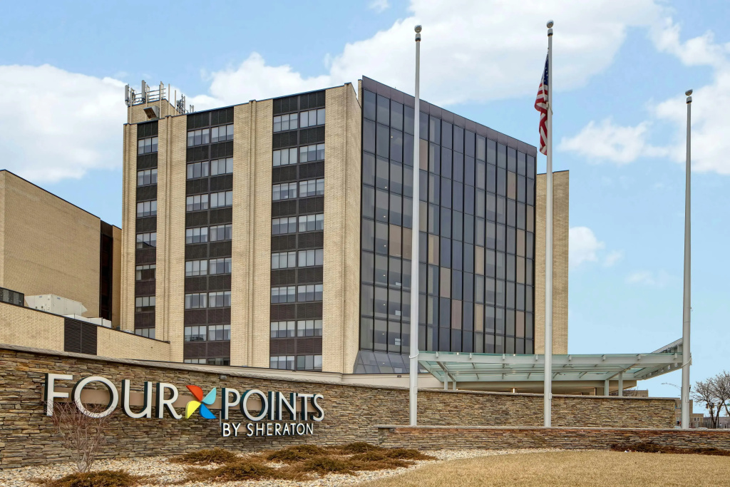 photo 1 of Four Points By Sheraton Peoria