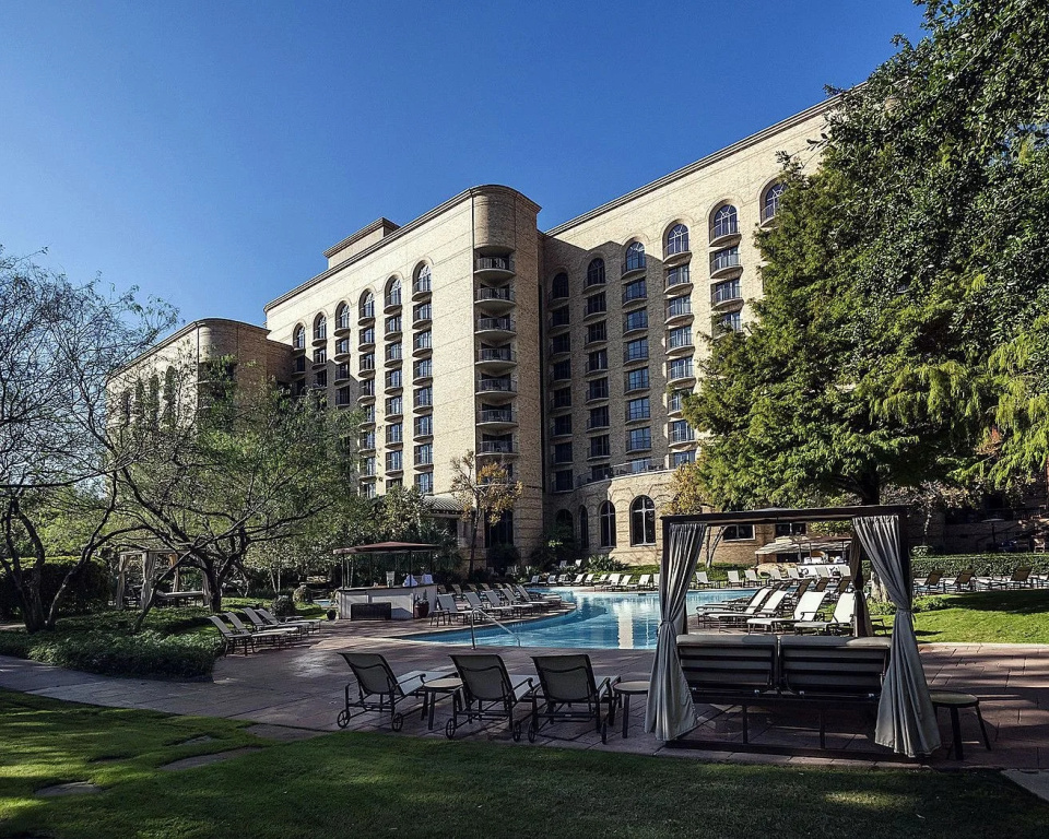 photo 1 of The Ritz-Carlton Dallas, Las Colinas