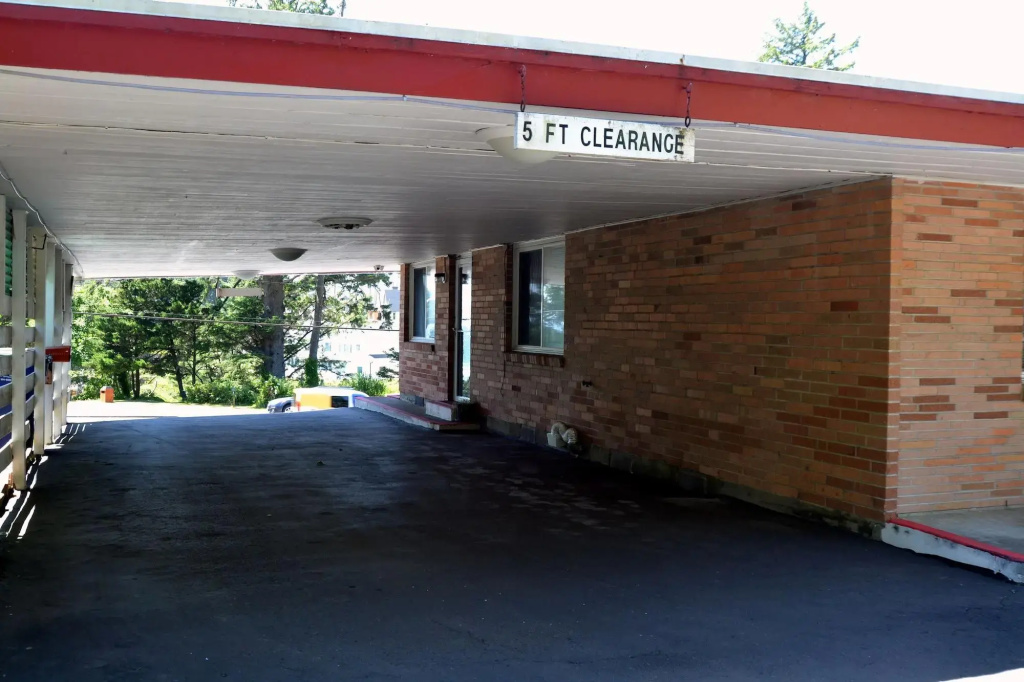 photo 1 of Four Winds Motel