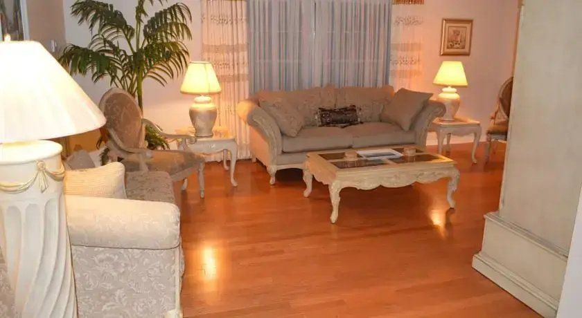 photo 1 of Four-Bedroom House near Universal