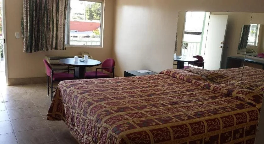 photo 1 of Foxys Motor Inn