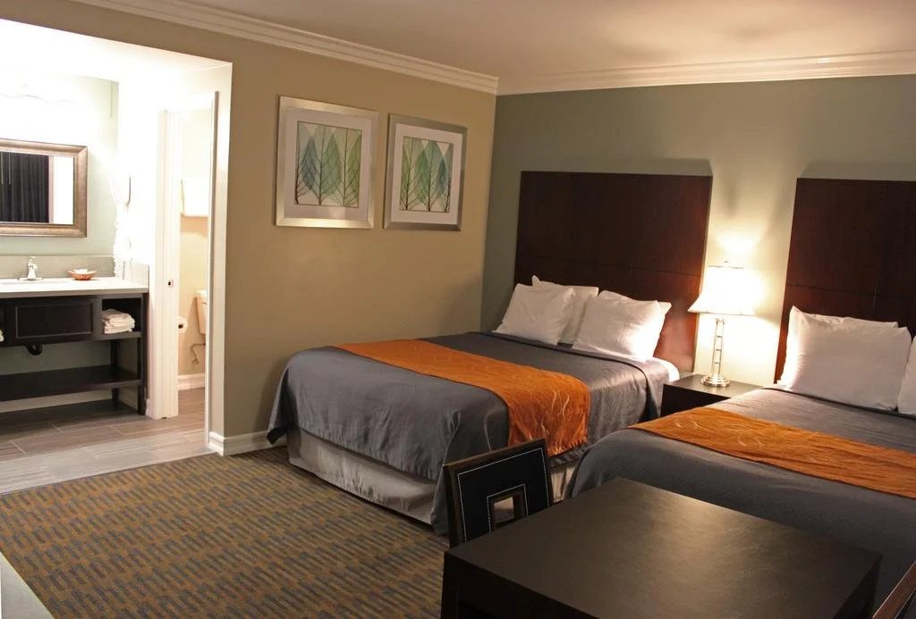 photo 1 of Friendly Hills Inn - Whittier, Los Angeles