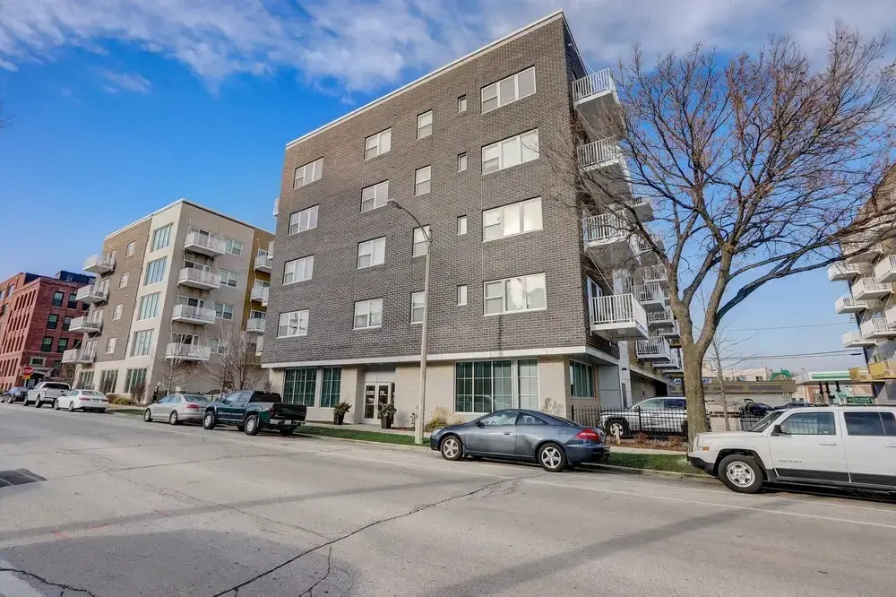 photo 1 of FRONTDESK 124 W Washington St Apts Milwaukee