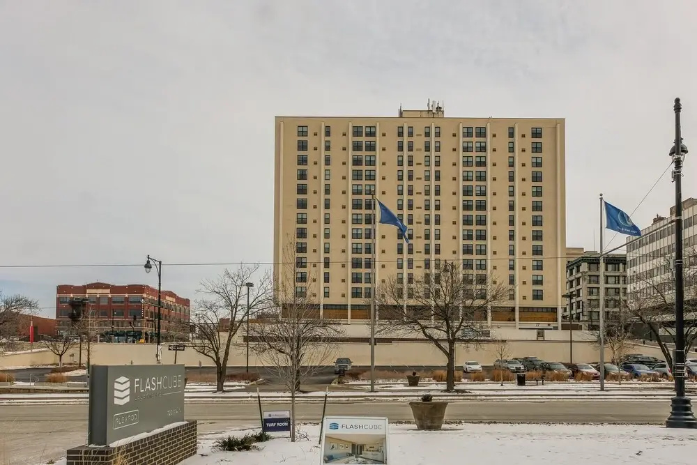 photo 1 of FRONTDESK Flashcube Apts Downtown Kansas City