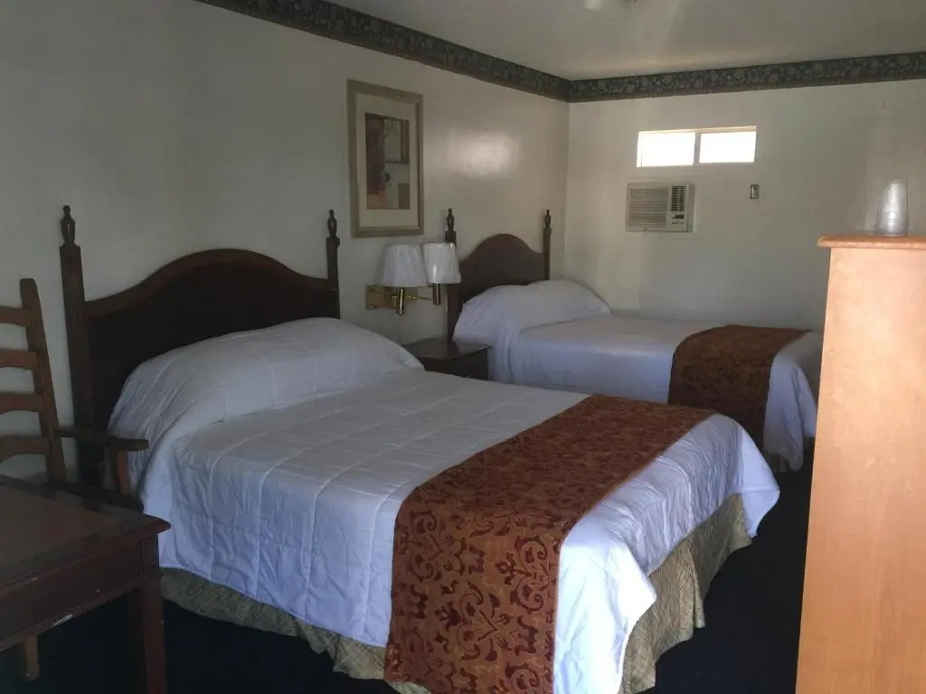 photo 1 of Frontier Motel