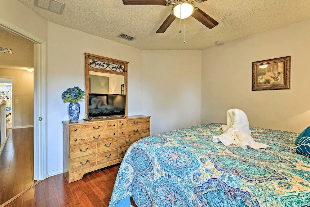 photo 1 of 14 Mi to Disney Parks: Spacious Kissimmee Home