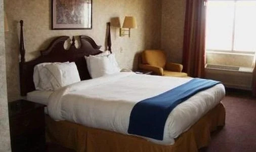 photo 1 of Garden Inn