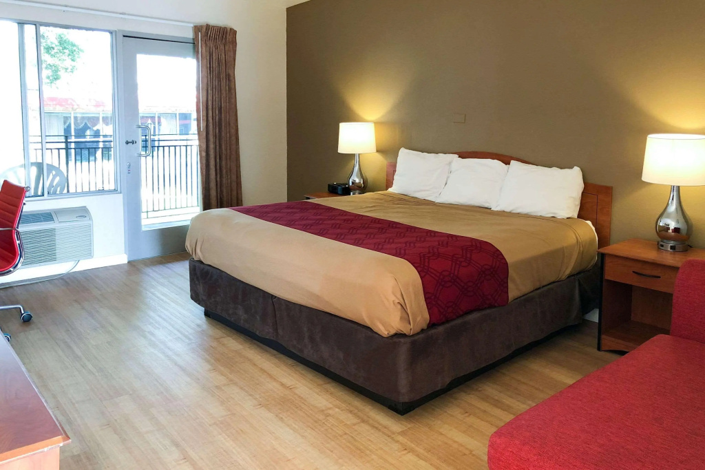 photo 1 of Garden Inn & Suites Oakland Airport