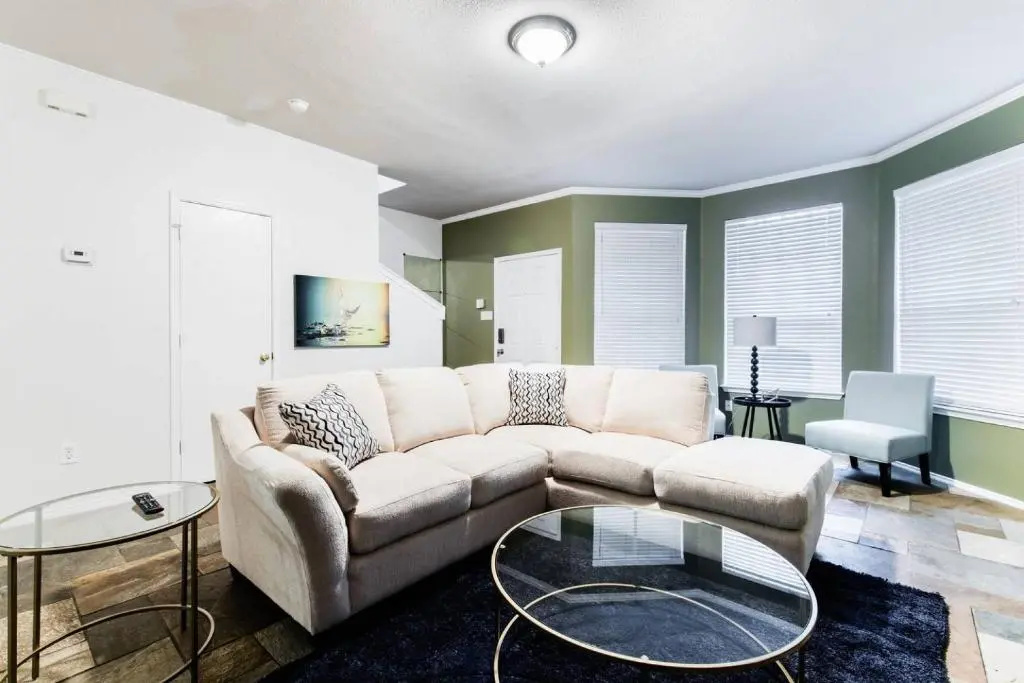 photo 1 of Garland   Spacious Townhouse