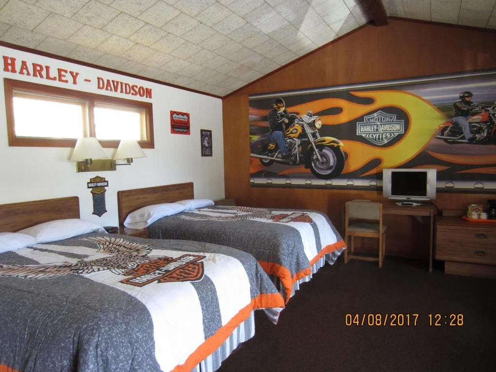 photo 1 of Gear Head Inn