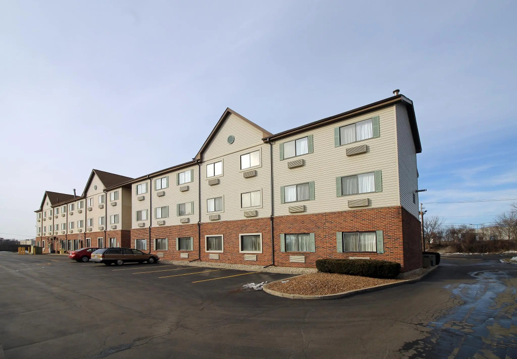 photo 1 of Geneva Motel Inn