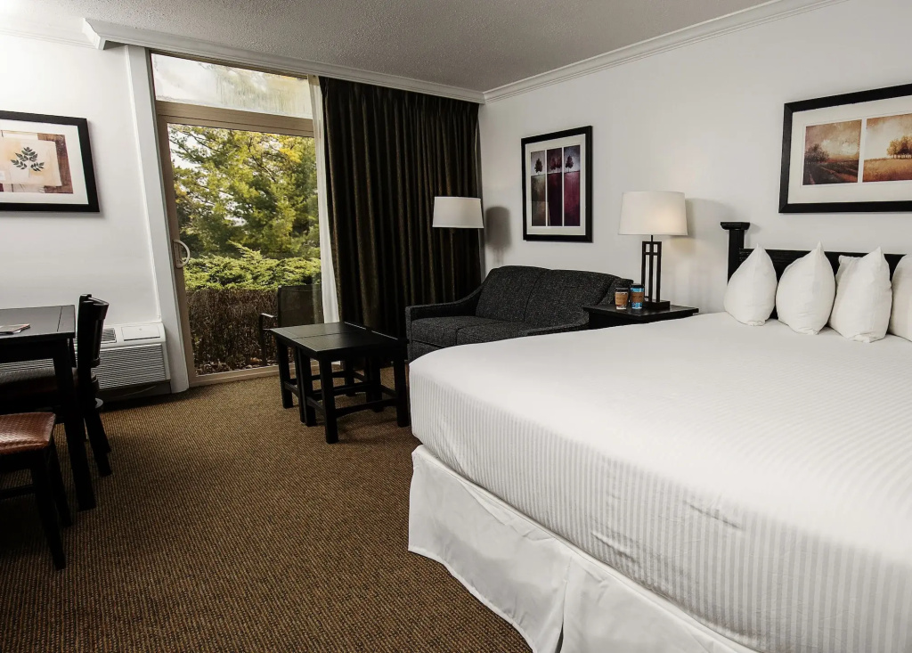photo 1 of Lodge Geneva National