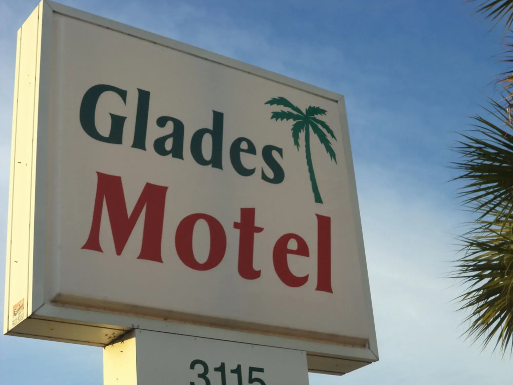 photo 1 of Glades Motel - Naples