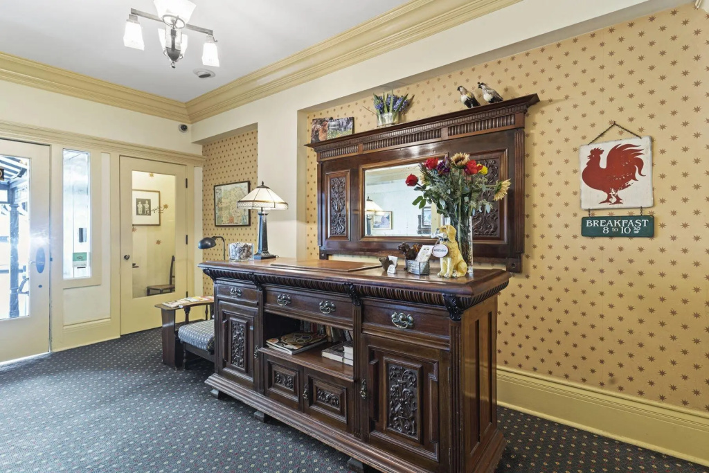 photo 1 of Golden Gate Hotel