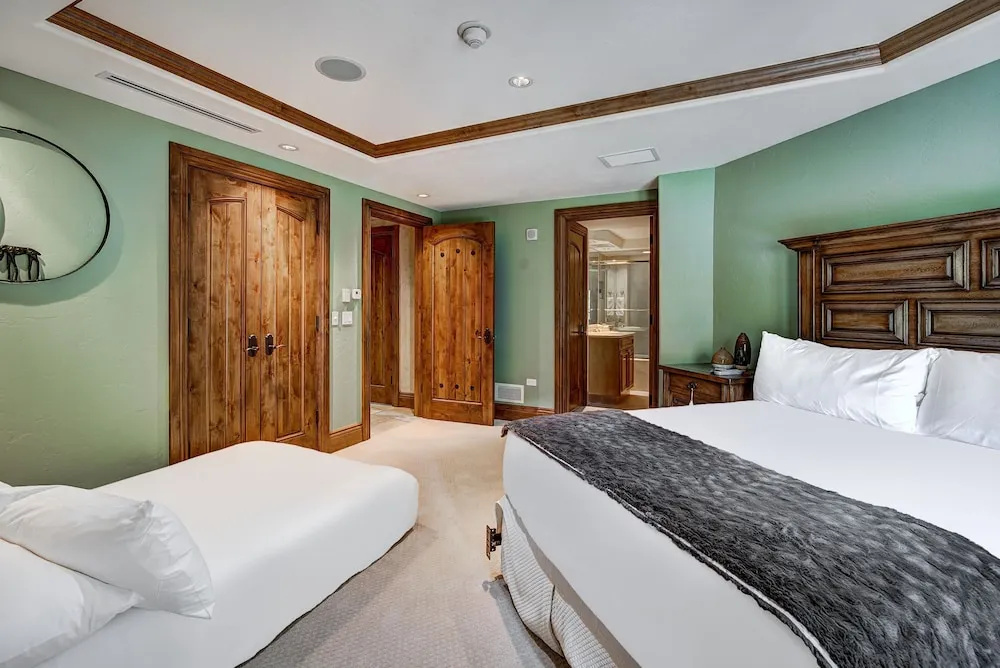 photo 1 of Golden Peak Luxury 4 BR Penthouse - Ski-in/out! by RedAwning - Save 20% on 7+ Nights!