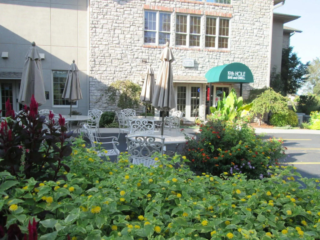 photo 1 of Golf 2 Screen Porches-View-Pointe Royale