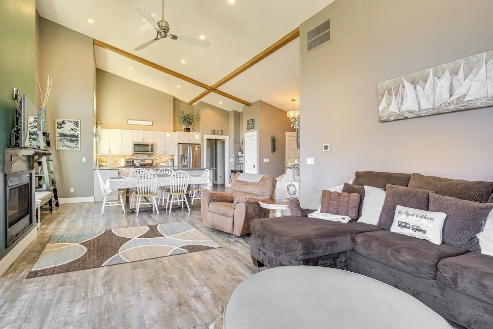photo 1 of 'gorge Retreat' - Modern Carson Home w/ Mtn Views!