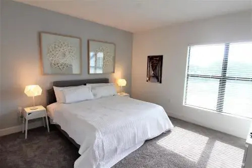 photo 1 of Gramercy Court #6 Three-bedroom Apartment