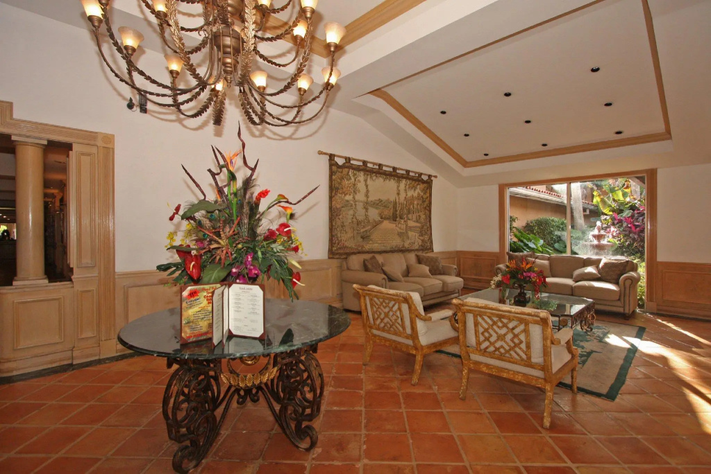 photo 1 of Grand Palms Spa & Golf Resort