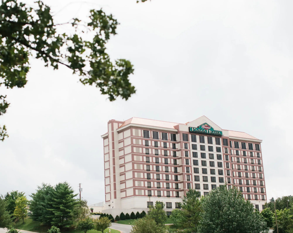 photo 1 of Grand Plaza Hotel Branson