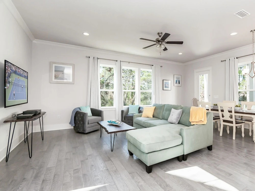 photo 1 of Grande Pointe Home 4 Bedrooms 2.5 Bathrooms Home