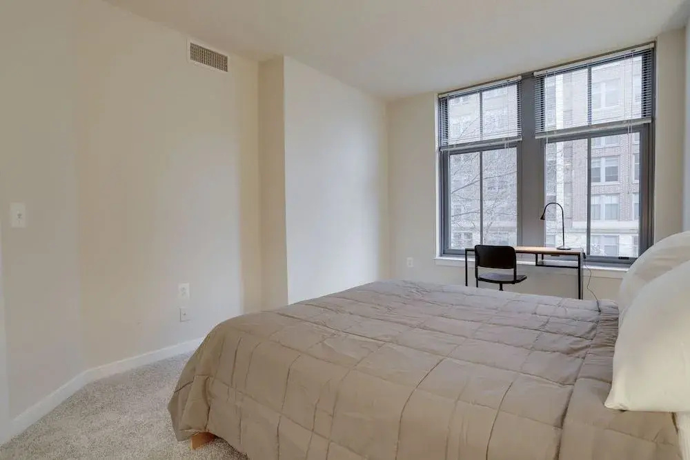 photo 1 of Great Business Condo At Pentagon City