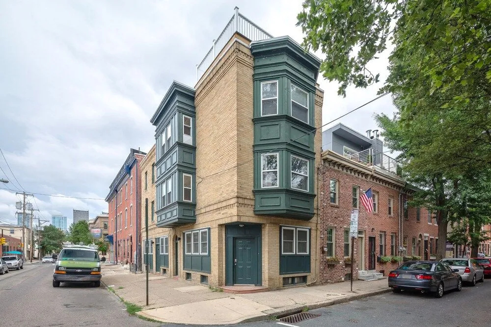photo 1 of Great Location-steps to Rittenhouse 2 BED 1 Bath