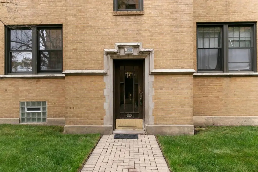 photo 1 of Great Price & Top Location, Comfy 1BR Apt for 4