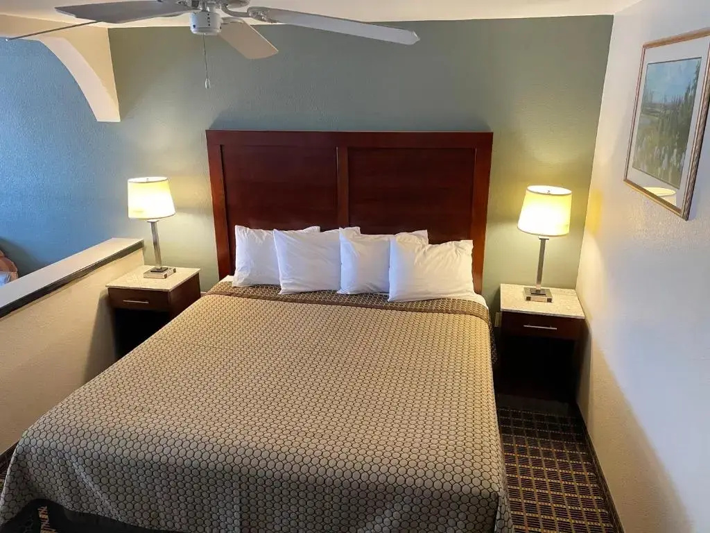 photo 1 of Great Western Inn & Suites