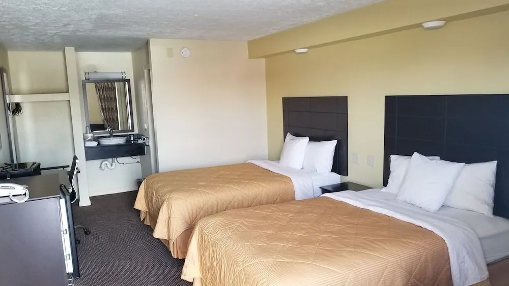 photo 1 of Greenfield Inn