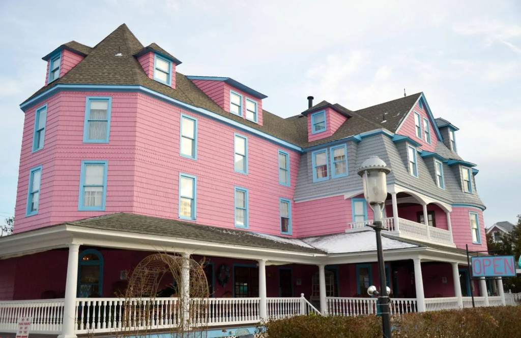 photo 1 of The Grenville Hotel and Restaurant