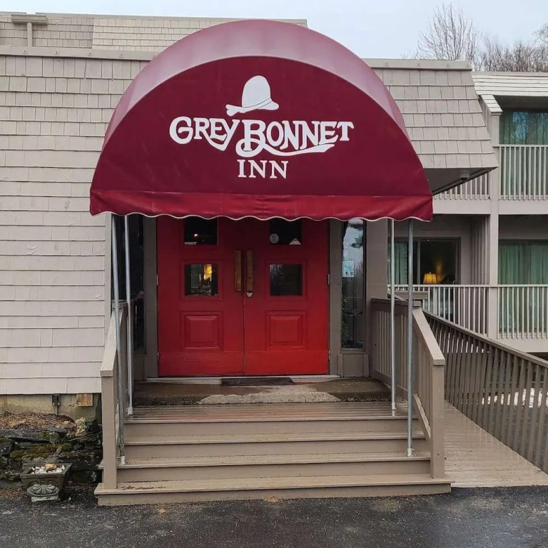 photo 1 of Grey Bonnet Inn