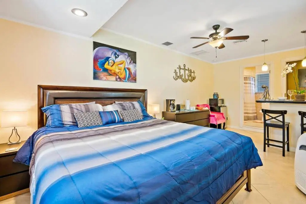 photo 1 of Guest Suite Tropicana Self Check in Private Entrance King Bed Free Parking Near PGA Beaches Roger Dean Stadium Fitteam Ballpark
