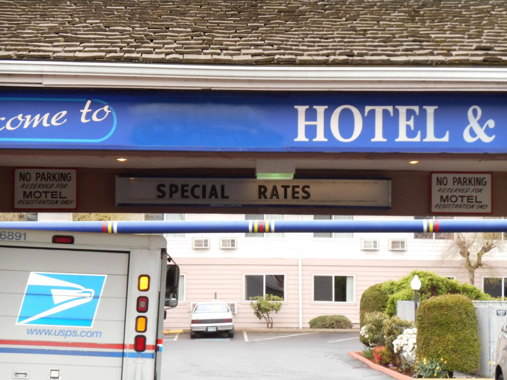 photo 1 of GuestHouse Inn & Suites Eugene / Springfield