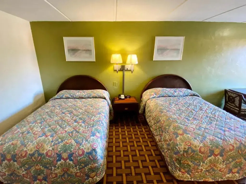 photo 1 of Gulf Way Inn