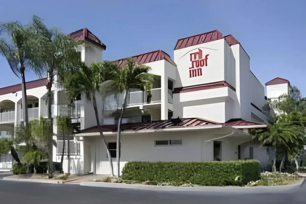 photo 1 of Gulfcoast Inn Naples