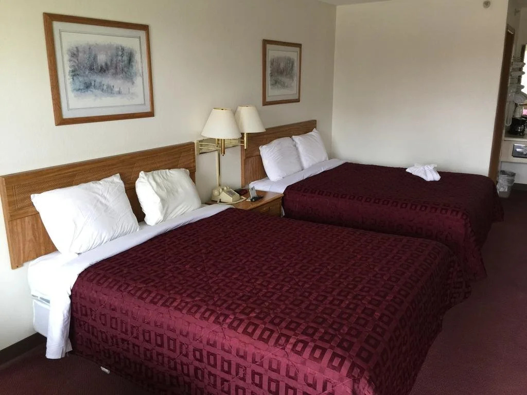 photo 1 of Hall of Fame Motel