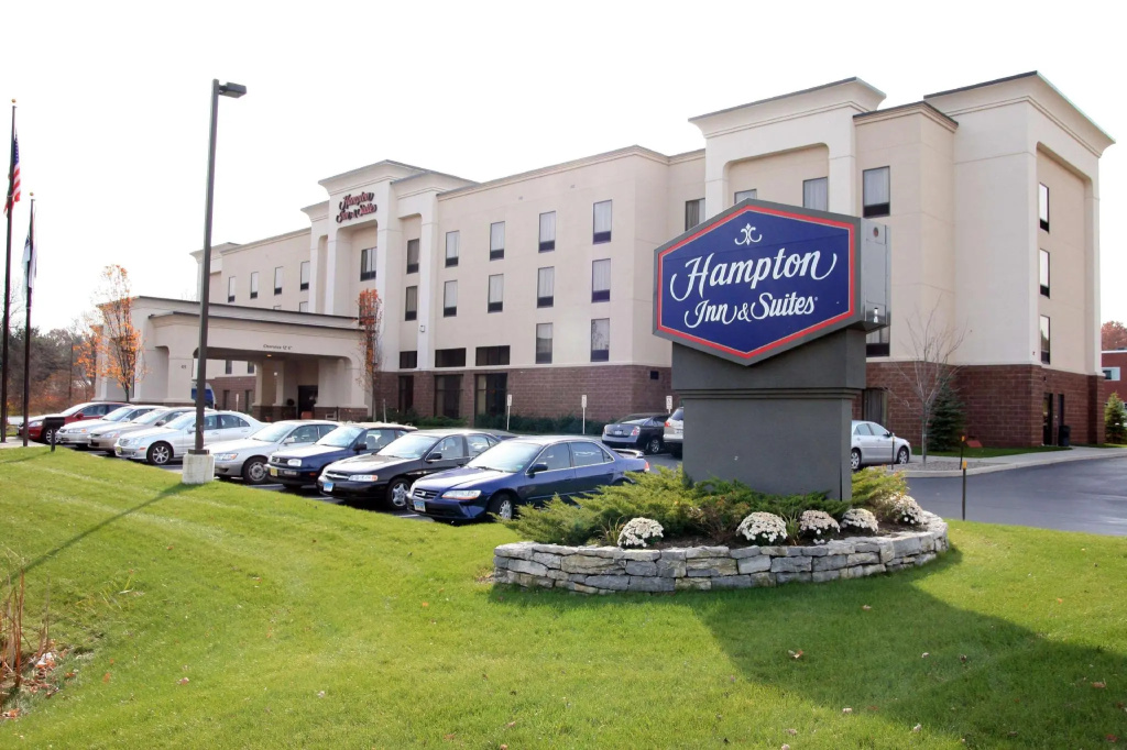 photo 1 of Hampton Inn & Suites Albany Airport
