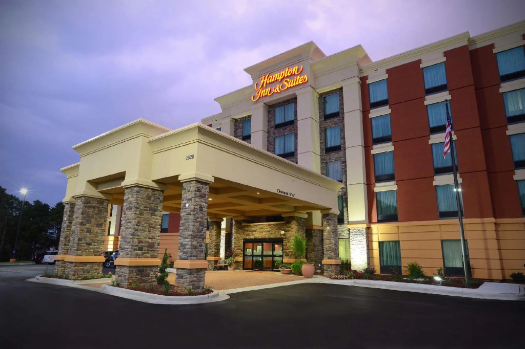 photo 1 of Hampton Inn & Suites Albany At Albany Mall