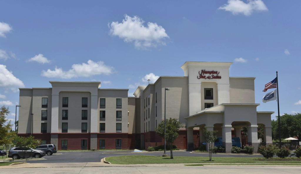 photo 1 of Hampton Inn & Suites Alexandria