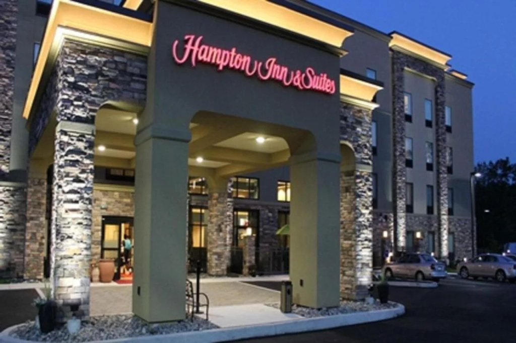 photo 1 of Hampton Inn & Suites Stroudsburg Pocono Mountains